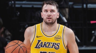 尽力局，东契奇25中16空砍42分7板8助4断，正负值-10